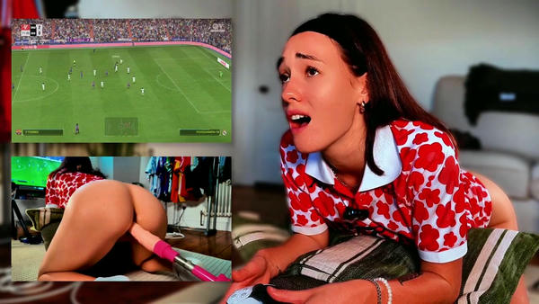 Cheekymz Gets Machine Pounded While Gaming Porn Video